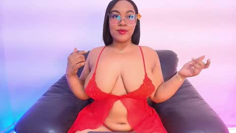 Snapshot of esmeralda_duarte chatting on 27, 9, 2025 esmeralda online show from 27, 9, 2025