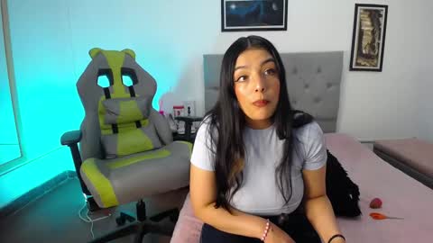 Perla online show from 23, 10, 2025