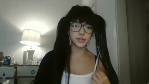 Snapshot of esoterickitten777 chatting on 24, 11, 2025 axe online show from 24, 11, 2025