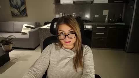 Snapshot of esperanza86_ chatting on 10, 6, 2026 Juliana online show from 10, 6, 2026