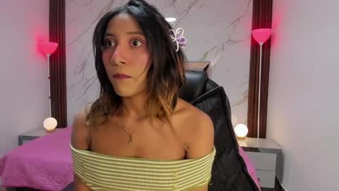 esperanzamora online show from 20, 4, 2026