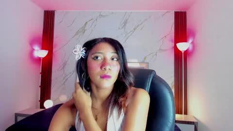 esperanzamora online show from 11, 5, 2026