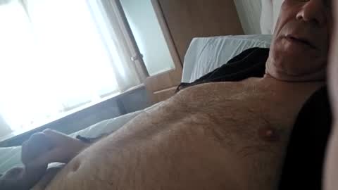 Snapshot of essexb0y chatting on 11, 3, 2025 EssexB0y online show from 11, 3, 2025