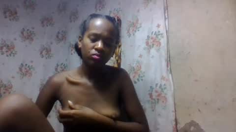 Snapshot of estancelee chatting on 3, 8, 2026 estancelee online show from 3, 8, 2026