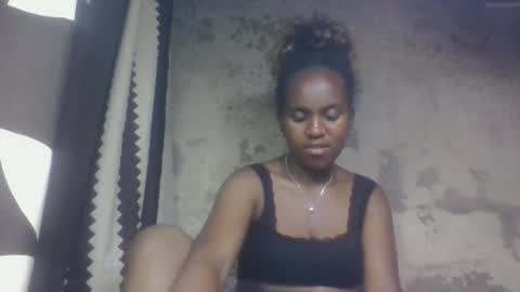 Snapshot of estanie chatting on 30, 9, 2025 estanie online show from 30, 9, 2025