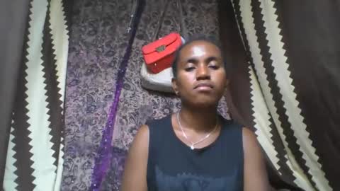 Snapshot of estanie chatting on 16, 10, 2025 estanie online show from 16, 10, 2025