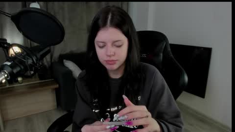 Snapshot of este_ria chatting on 8, 12, 2024 esteria online show from 8, 12, 2024