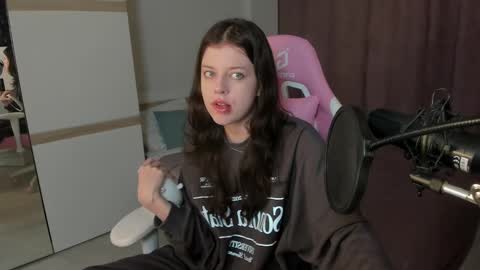 Snapshot of este_ria chatting on 9, 12, 2024 esteria online show from 9, 12, 2024