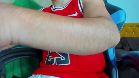 Snapshot of esteban1275 chatting on 29, 3, 2026 Esteban Gomez online show from 29, 3, 2026