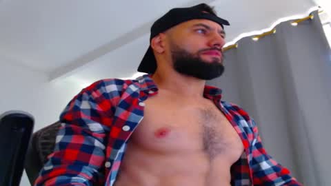 Snapshot of esteban7984068 chatting on 11, 10, 2025 esteban online show from 11, 10, 2025