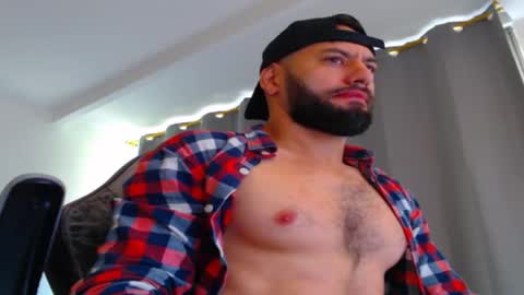 Snapshot of esteban7984068 chatting on 6, 11, 2025 esteban online show from 6, 11, 2025