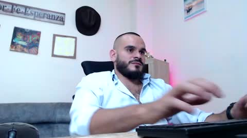 Snapshot of esteban_fer chatting on 18, 6, 2026 Esteban Fernandez online show from 18, 6, 2026