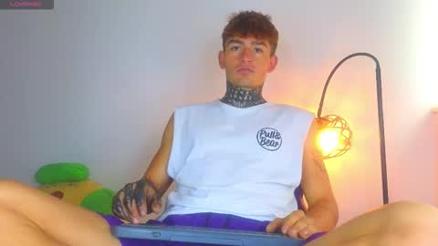 Esteban independent model online show from 12, 1, 2026