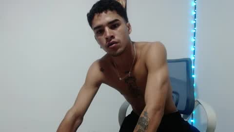 Snapshot of estebanjm22 chatting on 30, 3, 2026 Esteban online show from 30, 3, 2026