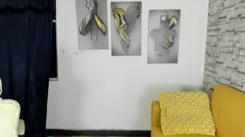 Snapshot of estefani_robles chatting on 4, 7, 2026 estefani robles online show from 4, 7, 2026