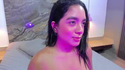 Snapshot of estefy_gomez1 chatting on 1, 3, 2025 Stefy online show from 1, 3, 2025