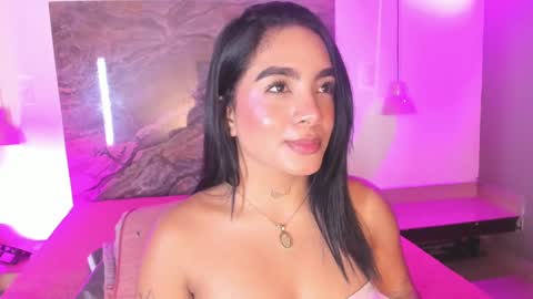 Snapshot of estefy_gomez1 chatting on 5, 3, 2025 Stefy online show from 5, 3, 2025