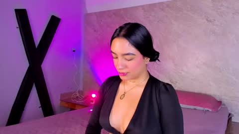 Snapshot of estefy_gomez1 chatting on 18, 9, 2025 Stefy online show from 18, 9, 2025
