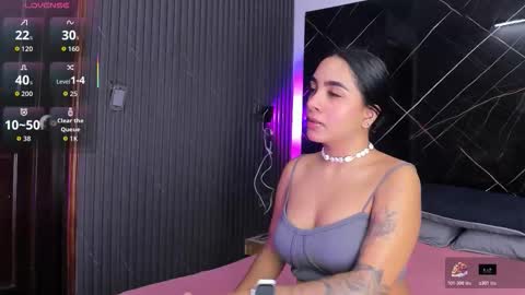 Snapshot of estefy_gomez1 chatting on 30, 10, 2025 Stefy online show from 30, 10, 2025