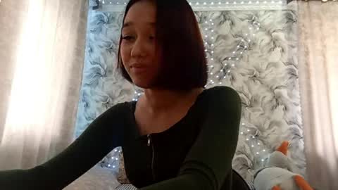 estellekirbo online show from 4, 4, 2026