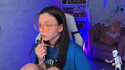 Snapshot of estercollins chatting on 9, 3, 2025 Ester online show from 9, 3, 2025