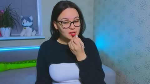 EsterPlayful online show from 2, 12, 2025