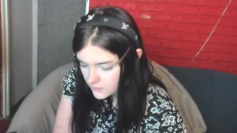 Snapshot of estertwilight chatting on 11, 4, 2026 Ester online show from 11, 4, 2026