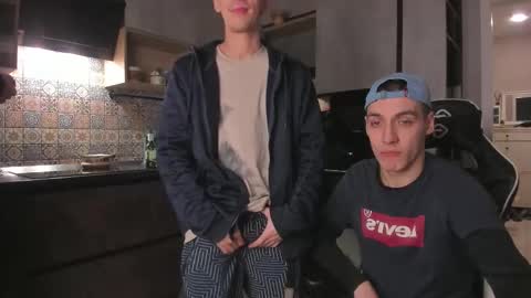 LOUIS online show from 14, 12, 2025