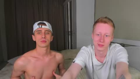 Snapshot of esthetics_boys chatting on 27, 6, 2026 LOUIS online show from 27, 6, 2026