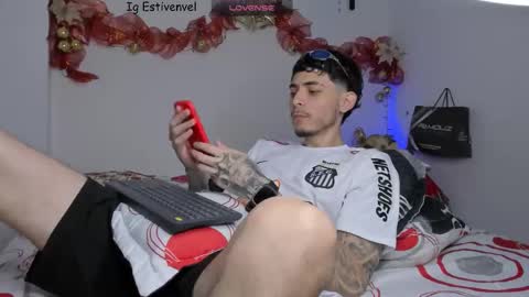 estivenvel online show from 24, 11, 2025