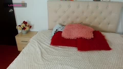 Snapshot of estrella_hank chatting on 14, 4, 2026 estrella_hank online show from 14, 4, 2026