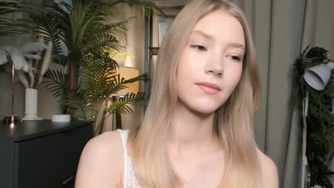 Natalie online show from 26, 10, 2025