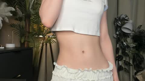 Snapshot of eternity_cuite chatting on 11, 4, 2026 Natalie online show from 11, 4, 2026