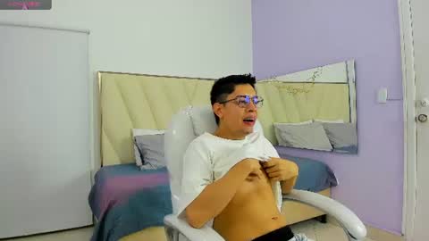 Snapshot of ethan12_ chatting on 7, 7, 2026 ethan12_ online show from 7, 7, 2026