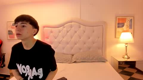 ethan and ava online show from 19, 1, 2025