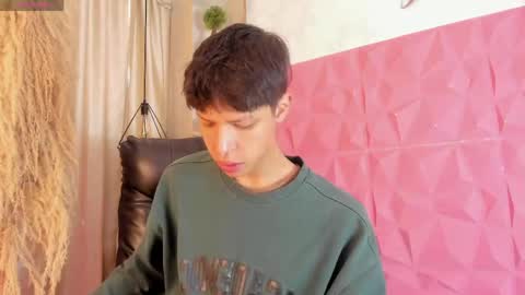 Snapshot of ethan_qop chatting on 18, 4, 2026 Ethan online show from 18, 4, 2026