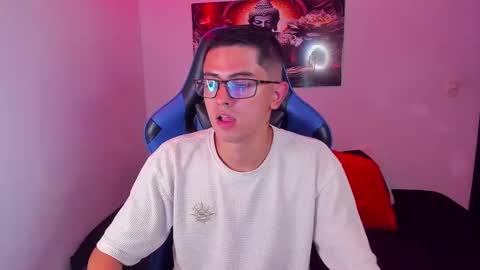 Snapshot of ethan_sai01 chatting on 7, 11, 2025 ETHAN SAI online show from 7, 11, 2025