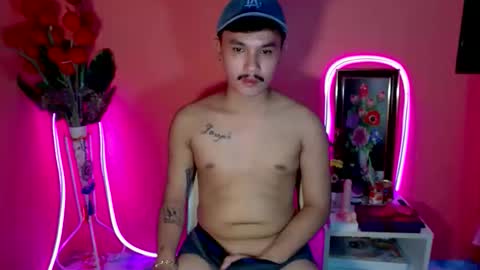 Snapshot of ethan_uwuxx chatting on 19, 9, 2025 DAVE online show from 19, 9, 2025
