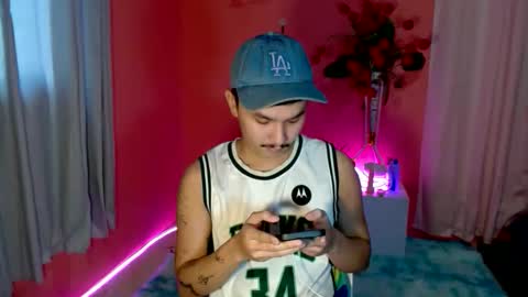 Snapshot of ethan_uwuxx chatting on 12, 10, 2025 DAVE online show from 12, 10, 2025