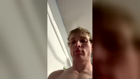 Snapshot of ethanbmx2001 chatting on 9, 4, 2026 ethanbmx2001 online show from 9, 4, 2026
