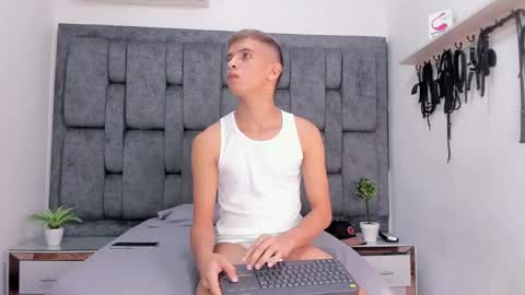 ethanhot_os online show from 31, 3, 2026