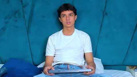 Snapshot of ethanlowell chatting on 5, 2, 2025 ethanlowell online show from 5, 2, 2025