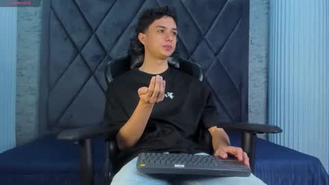 ethanlowell online show from 2, 4, 2026