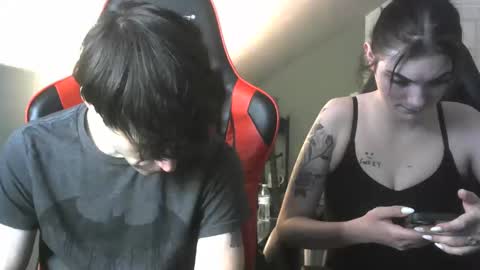 Snapshot of ethanvsvioletxxx chatting on 17, 12, 2025 ethanvsvioletxxx online show from 17, 12, 2025