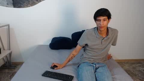 Snapshot of ethanwalker_ chatting on 21, 4, 2026 online show from 21, 4, 2026