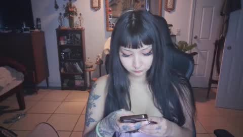 Snapshot of etherealhazy chatting on 12, 12, 2024 etherealhazy online show from 12, 12, 2024