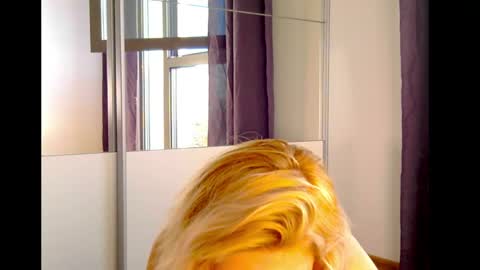 Snapshot of etherealuxx chatting on 4, 4, 2026 Serena online show from 4, 4, 2026