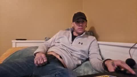 Snapshot of etherless86 chatting on 1, 1, 2025 Etherless online show from 1, 1, 2025