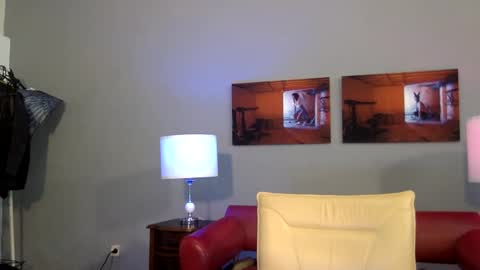 Snapshot of euginehot chatting on 4, 3, 2025 euginehot online show from 4, 3, 2025