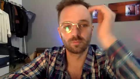 Snapshot of euginehot chatting on 6, 3, 2025 euginehot online show from 6, 3, 2025